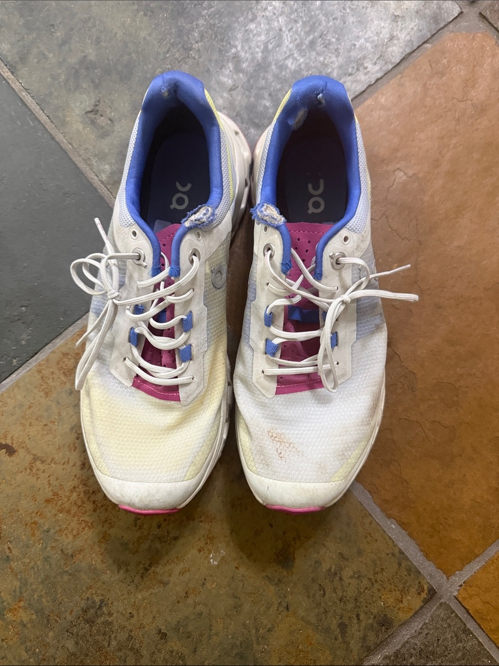 Used On Cloud size 6 trail running shoes